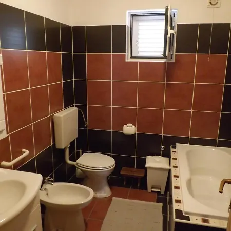 Apartament Ena